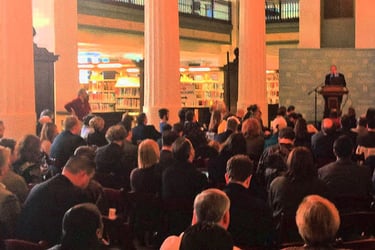 5 Ways to Help a Speaker Deliver a Successful Presentation at Your Event