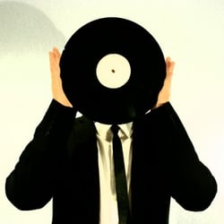 Online Community Management - 10 Ways a DJ Would Manage a Community